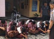 Berseragam, 10 Pelajar Ini Saat Ditangkap