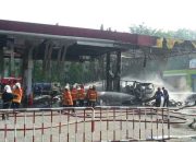 Truk Pengangkut Tabung Gas Meledak, SPBU Berbek Sidoarjo Terbakar