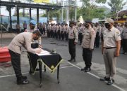 Anggota Polres Tulungagung Tandatangani Pakta Integritas Sebagai Bentuk Komitmen