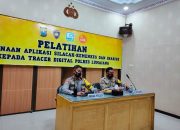 Kapolres Lumajang Berikan Pelatihan Penggunaan Aplikasi Silacak dan InaRISK