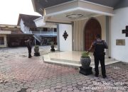 Polres Bojonegoro Gelar Sterilisasi dan Berikan Pengamanan Ketat di Gereja Bojonegoro