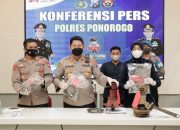 Polres Ponorogo Berhasil Amankan Enam Orang Pelaku Pencuri Onderdil Peralatan Diesel