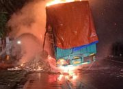 Kebakaran Truck Di Nganjuk Gegerkan Warga Sekitar, Begini Kronologinya