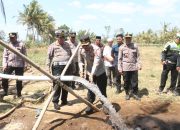 Polres Situbondo Bangun Sumur Bor Untuk Warga Banyuputih Atasi Dampak El Nino