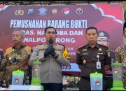 Polres Nganjuk dan Forkopimda Gelar Apel Ops Lilin Semeru 2023 dan Musnahkan Barang Bukti Miras, Narkoba, dan Knalpot Brong