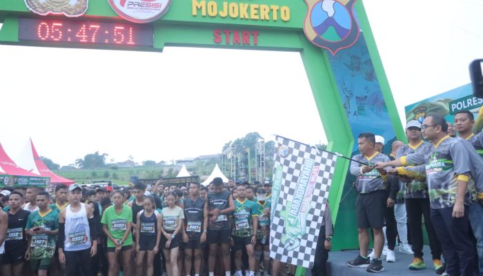 Ribuan Peserta Bhayangkara Fun Run 7,8 Km Polres Mojokerto Dongkrak Pariwisata Trawas