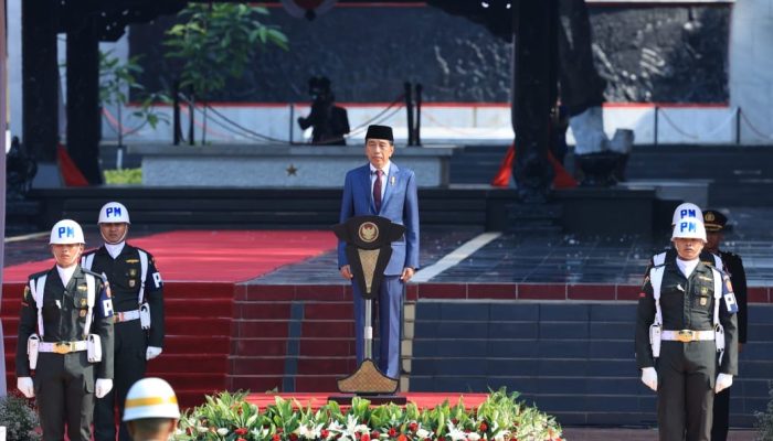 Jokowi Pimpin Upacara Kesaktian Pancasila di Lubang Buaya, Kapolri Dampingi