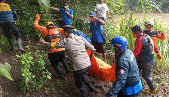 Drama Evakuasi Jasad di Sungai Ponorogo, Polisi Selidiki Misteri di Baliknya