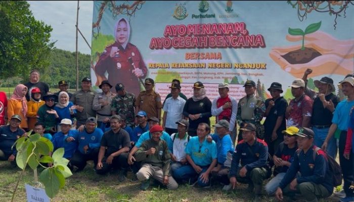 Gerakan Hijau di Tengah Hutan: Aksi Penanaman Pohon di Kecamatan Lengkong