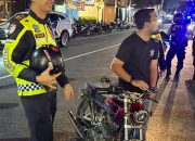 Satlantas Nganjuk Gelar Razia Malam, Balap Liar di Jalan Ahmad Yani Berhasil Dibubarkan
