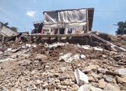 Longsor Pinggir Sungai Widas Telan Separuh Rumah, Warga Kedungdowo Mengungsi