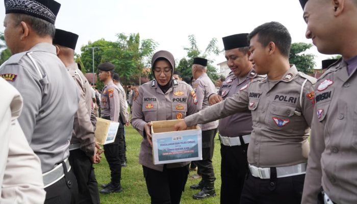 Peduli Sesama, Polres Jombang Gelar Aksi Donasi untuk Daerah Terdampak Bencana