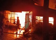 Human Error, Penyebab Kebakaran Toko Sembako Di Karangrejo Garum.