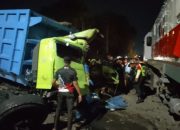 Di Perlintasan Jl Imam Bonjol Kota Blitar, KA Dhoho Hantam Dump Truck